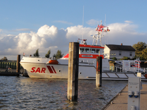 DGzRS-Seenotrettungskreuzer "Hamburg" in Glückstadt
