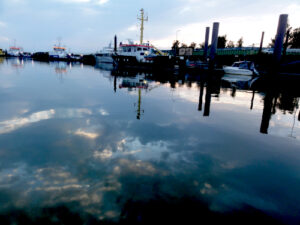 Abendstimmung im Glückstadter Hafen 